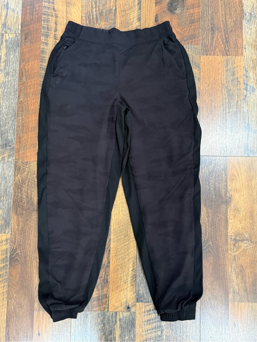 Athleta Brooklyn Lined Camo Jogger Pants
